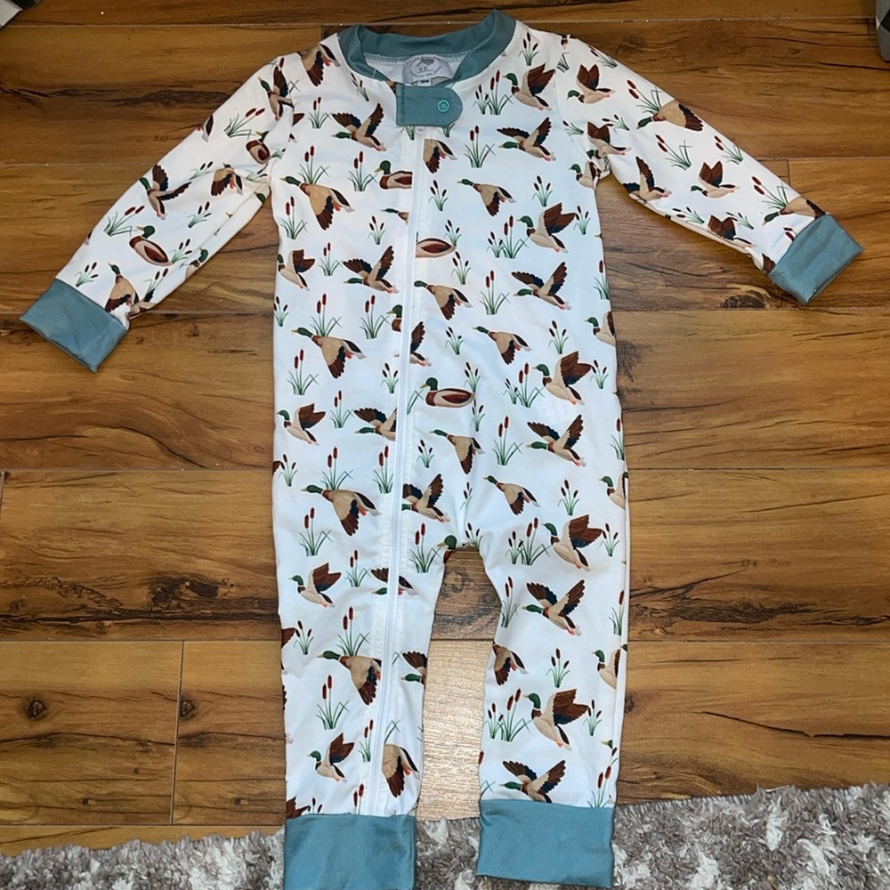 Busy Bee Smocks size 18 months boys onesie zip pajamas